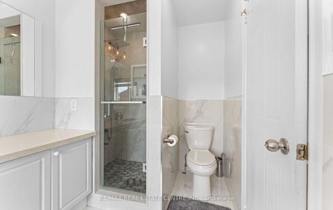 Photo 11 at 32 - 32 Viewcrest Circle, Clairville, Toronto