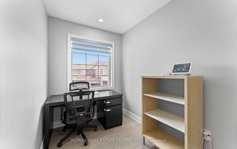 Photo 17 at 32 - 32 Viewcrest Circle, Clairville, Toronto