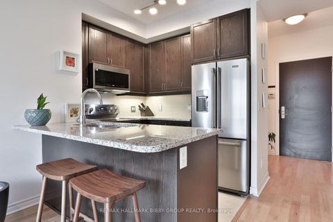 Photo 4 at 814 - 1135 Royal York Road, Humber Valley, Toronto