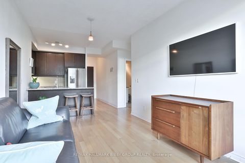 Photo 10 at 814 - 1135 Royal York Road, Humber Valley, Toronto