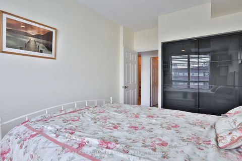 Photo 13 at 814 - 1135 Royal York Road, Humber Valley, Toronto