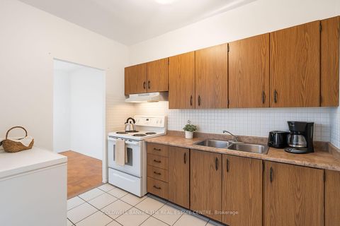 Photo 6 at PH 15 - 1 Massey Square, Crescent Town, Toronto