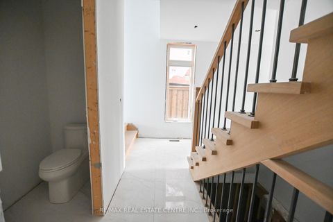 Photo 7 at 24 Rainbow Drive, West Woodbridge, Vaughan