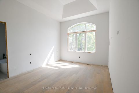 Photo 12 at 24 Rainbow Drive, West Woodbridge, Vaughan