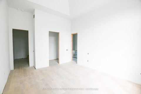 Photo 13 at 24 Rainbow Drive, West Woodbridge, Vaughan