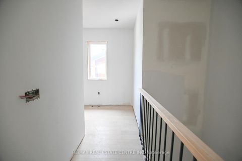 Photo 18 at 24 Rainbow Drive, West Woodbridge, Vaughan