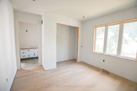 Photo 27 at 24 Rainbow Drive, West Woodbridge, Vaughan