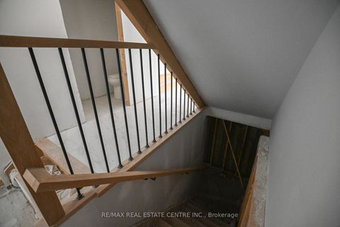 Photo 30 at 24 Rainbow Drive, West Woodbridge, Vaughan