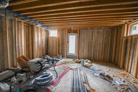 Photo 33 at 24 Rainbow Drive, West Woodbridge, Vaughan