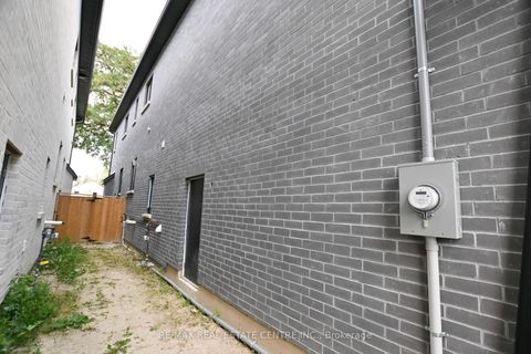 Photo 35 at 24 Rainbow Drive, West Woodbridge, Vaughan