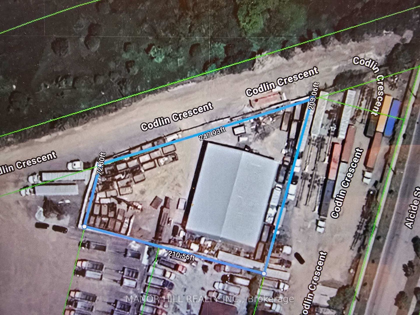 2200 Codlin Crescent, Clairville, Toronto photo number 2