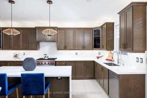 Photo 12 at 50 Balderson Drive N, Kleinburg, Vaughan