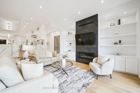 Photo 13 at 212 Queenslea Avenue, Pelmo Park W4, Toronto