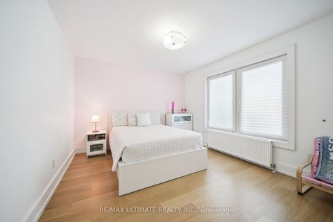 Photo 24 at 212 Queenslea Avenue, Pelmo Park W4, Toronto