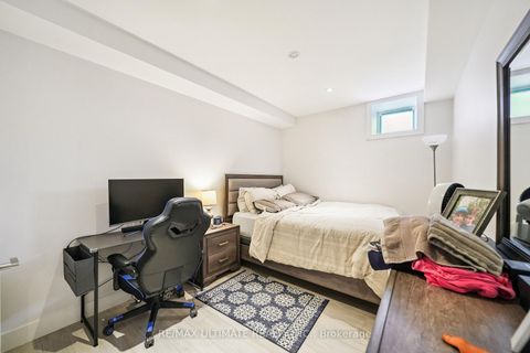 Photo 36 at 212 Queenslea Avenue, Pelmo Park W4, Toronto