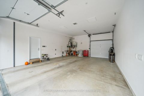 Photo 40 at 212 Queenslea Avenue, Pelmo Park W4, Toronto