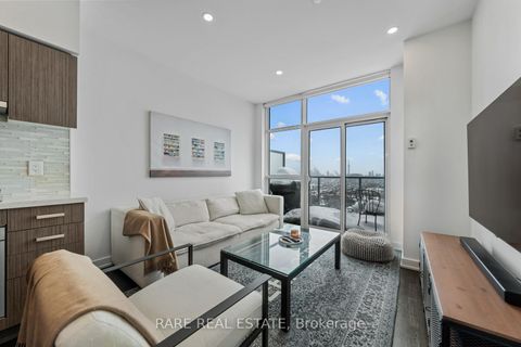 Photo 10 at 2106 - 501 St. Clair Avenue W, Casa Loma, Toronto