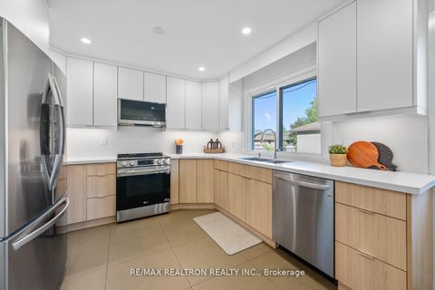 Photo 0 at 11 Artreeva Drive, Bathurst Manor, Toronto