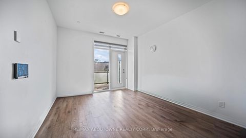 Photo 5 at 004 - 95 Dundas Street W, GO Glenorchy, Oakville