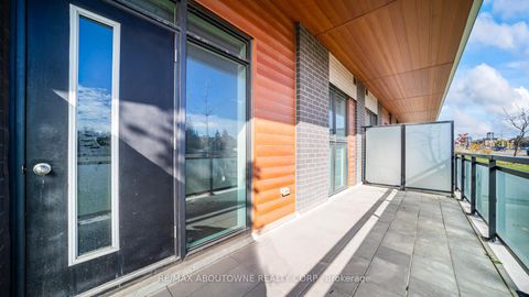 Photo 10 at 004 - 95 Dundas Street W, GO Glenorchy, Oakville