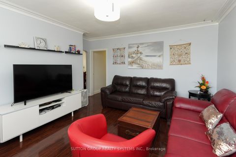 Photo 8 at 30 Silvercrest Avenue, Alderwood, Toronto