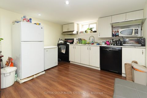 Photo 16 at 30 Silvercrest Avenue, Alderwood, Toronto