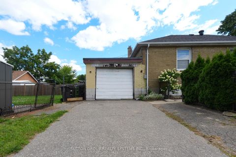 Photo 23 at 30 Silvercrest Avenue, Alderwood, Toronto