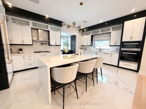 Photo 3 at 52 grantbrook Street, Newtonbrook West, Toronto