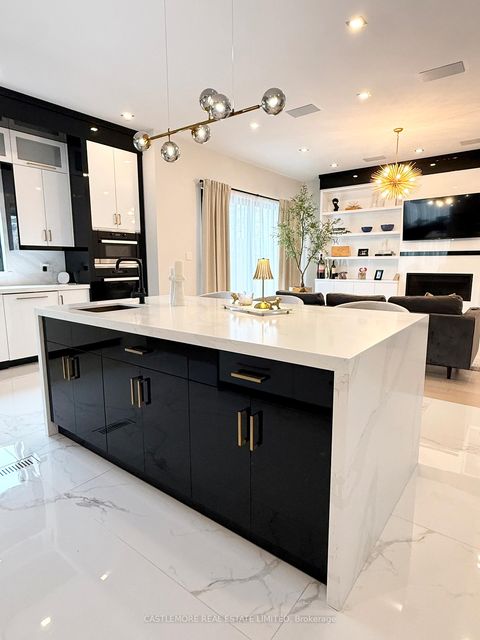 Photo 5 at 52 grantbrook Street, Newtonbrook West, Toronto