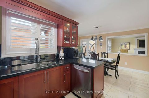 Photo 15 at 70 Bellona Street, West Woodbridge, Vaughan