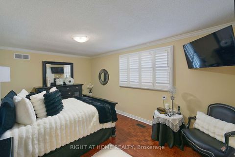 Photo 22 at 70 Bellona Street, West Woodbridge, Vaughan