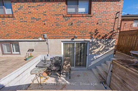 Photo 5 at 20 Grenadine Court, Humber Summit, Toronto