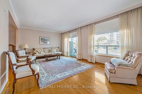 Photo 6 at 20 Grenadine Court, Humber Summit, Toronto