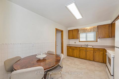 Photo 10 at 20 Grenadine Court, Humber Summit, Toronto