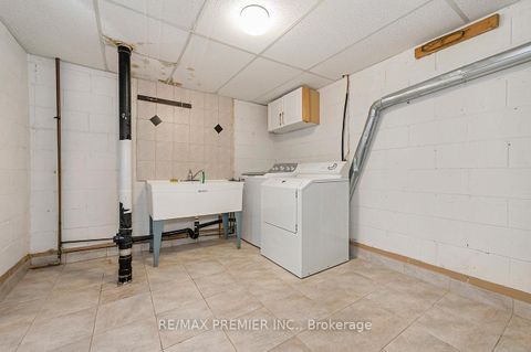 Photo 23 at 20 Grenadine Court, Humber Summit, Toronto