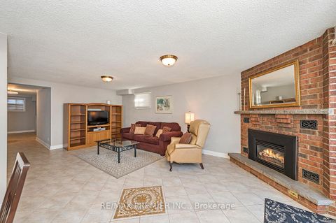 Photo 24 at 20 Grenadine Court, Humber Summit, Toronto