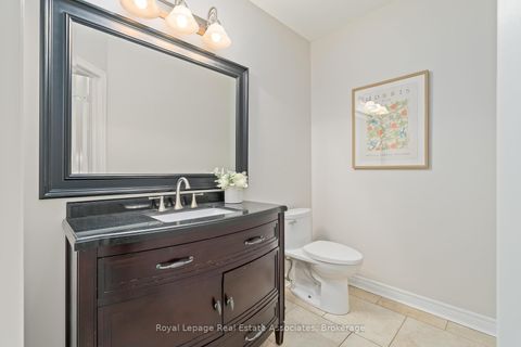 Photo 15 at 27 Royal Ridge Crescent, Maple, Vaughan