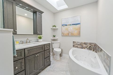 Photo 22 at 27 Royal Ridge Crescent, Maple, Vaughan