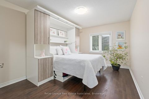 Photo 23 at 27 Royal Ridge Crescent, Maple, Vaughan