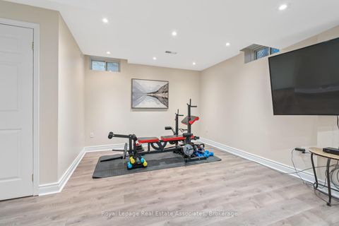 Photo 30 at 27 Royal Ridge Crescent, Maple, Vaughan