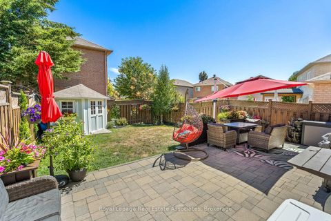 Photo 33 at 27 Royal Ridge Crescent, Maple, Vaughan