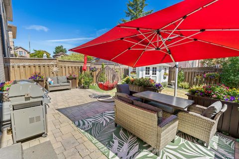 Photo 35 at 27 Royal Ridge Crescent, Maple, Vaughan