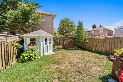 Photo 36 at 27 Royal Ridge Crescent, Maple, Vaughan