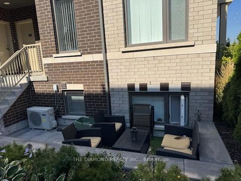 Photo 2 at 128 - 40 William Jackson Way, New Toronto, Toronto