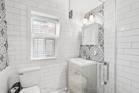 Photo 13 at 1254 Woodbine Avenue, East York, Toronto