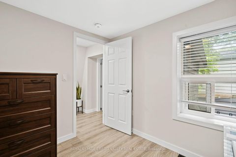 Photo 14 at 1254 Woodbine Avenue, East York, Toronto