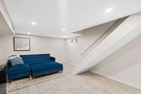 Photo 16 at 1254 Woodbine Avenue, East York, Toronto