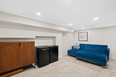 Photo 17 at 1254 Woodbine Avenue, East York, Toronto