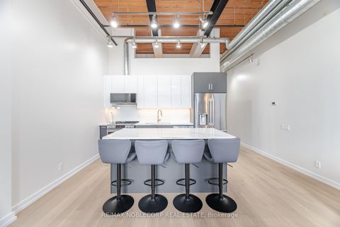 Photo 2 at 119 - 43 Hanna Avenue, Niagara, Toronto