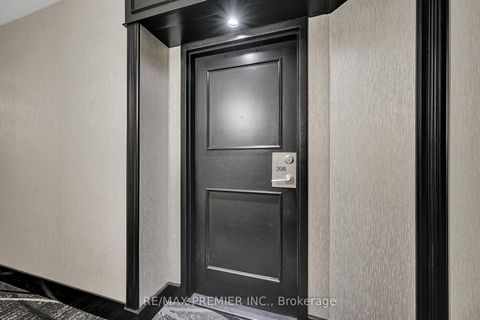 Photo 5 at 208 - 91 Townsgate Drive, Yorkhill, Vaughan